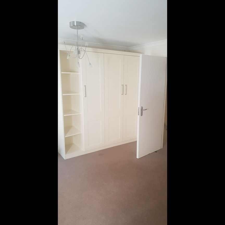 3 Bed Flat, Blegrave Mews North, SW1X - Photo 1