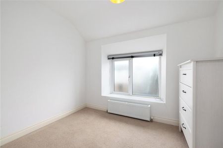 244 Foxrock Grove Kill Lane Dublin 18 - Photo 3