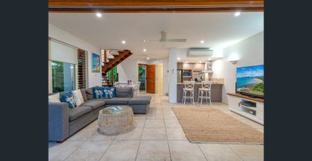 3-BEDROOM VILLA NEAR FOUR MILE BEACH – SHORT-TERM LEASE AVAILABLE - Photo 2