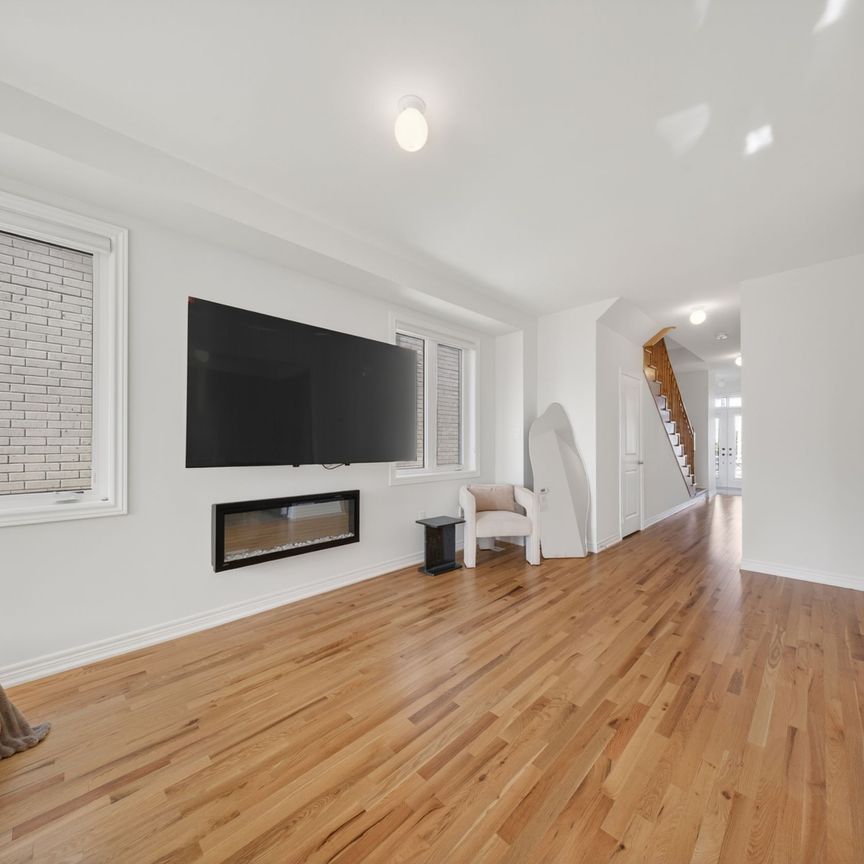 For Lease - 110 Hartington Street, Vaughan, Ontario - Photo 1