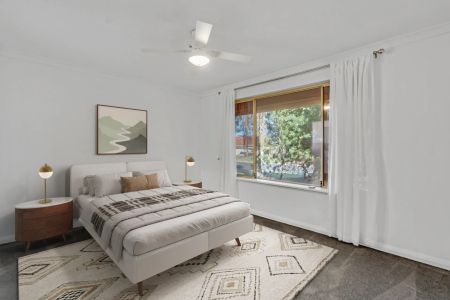 Welcoming 4 Bedroom Home with Modern Touches - Photo 3
