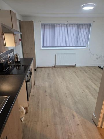 1 bedroom property to rent - Photo 2
