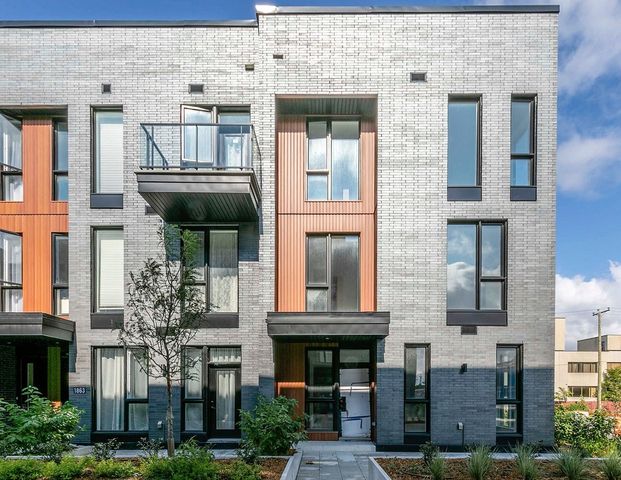 À louer / Maison à étages - Photo 1