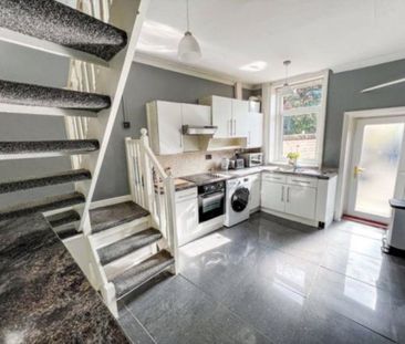 Heaton Road, Lostock, Bolton - Photo 4