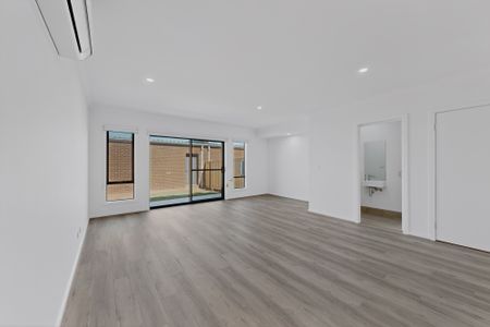 101 Prudence Parade, Point Cook VIC 3030 - House For Rent | Domain - Photo 3