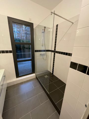 Location Appartement 2 pièces 42m² - Photo 2