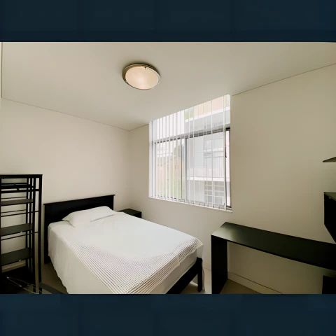 5 bed 3 bath - Photo 1