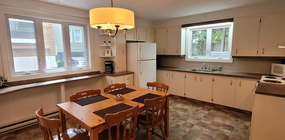 Grand 7 1/2 De 3 Chambres Dans Montcalm - Photo 2