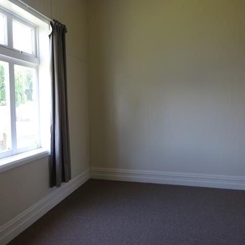 Oak Road, Akina - Photo 1