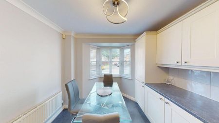 4 bedroom property to rent - Photo 3