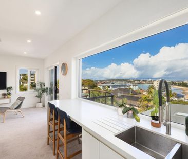 Penthouse-like triplex with awe-inspiring views *3 Month Lease Only* - Photo 6