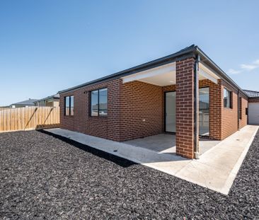 LUXURY LIVING IN SUNBURY - Photo 4