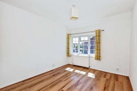 Slough, Berkshire, SL2 - Photo 5