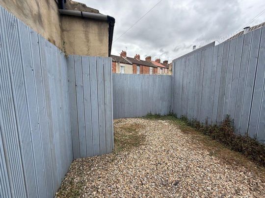 1 bedroom house to rent - Photo 1