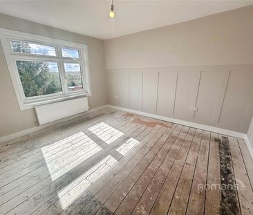 4 bedroom semi-detached house to rent - Photo 2