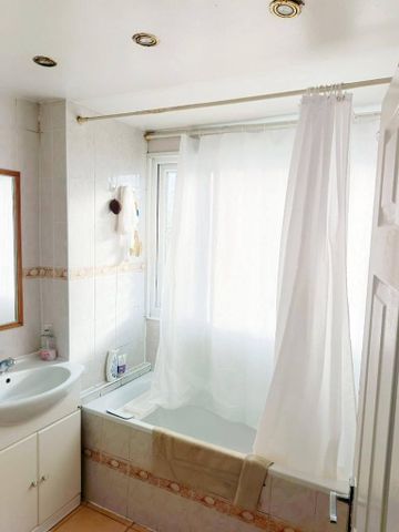 1 bedroom semi-detached house to rent - Photo 4