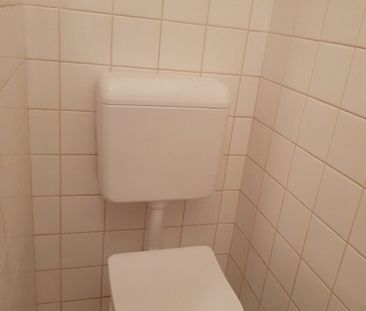 Hofseitig & absolut ruhig! 2-Zimmer-Wohnung mit Terrasse/Garten – N... - Photo 2