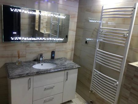 Garsoniera spatioasa, 48 mp, mobilata si utilata, loc de par - Fotografie 4