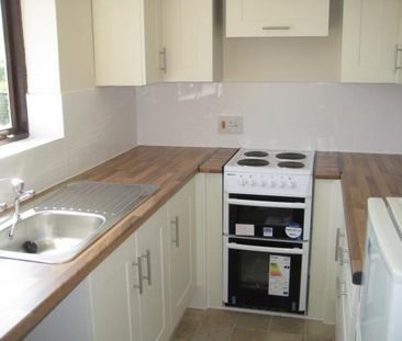 1 bedroom ground floor flat to rent - Photo 3