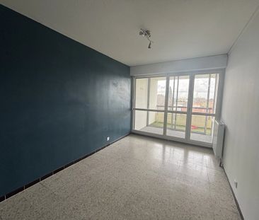 Location Appartement 3 pièces 72m² NIMES 30000 - Photo 2