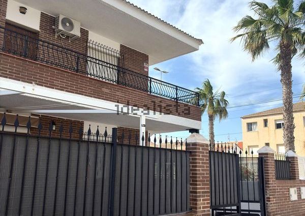 Alquiler de casa o chalet independiente en Calle Pintor Cecilio Plá, 21
