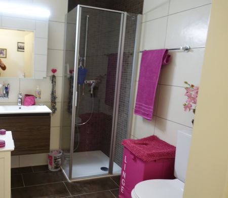 SPACIEUX 2 ½ PIÈCES de 54 m2 au cœur du village ! - Foto 3