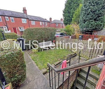 4 Bedroom Mid Terraced House for rent in Ash Road - Photo 3