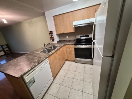 For Lease - 503 Beecroft Road Unit# 710, Toronto, Ontario - Photo 3