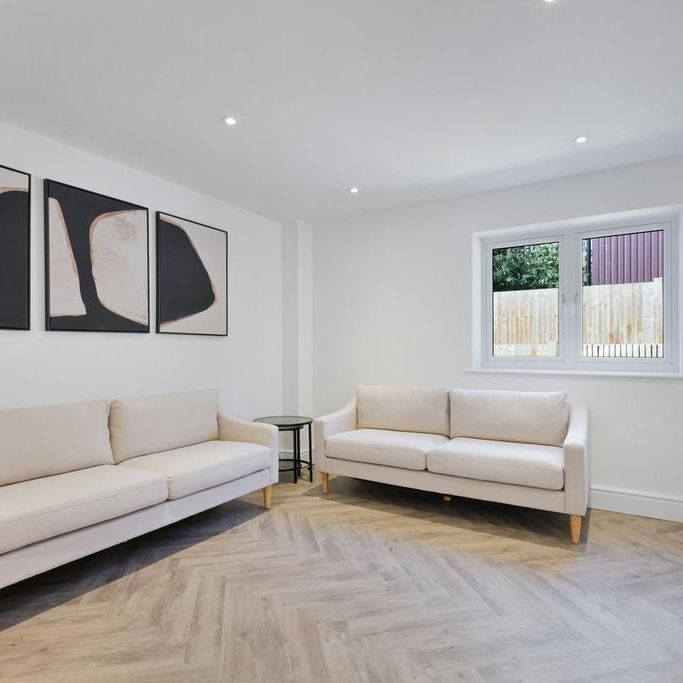 3 bedroom barn conversion to rent - Photo 1