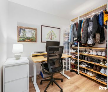 Modern & Spacious 2-Bedroom Apartment with Study - Photo 3