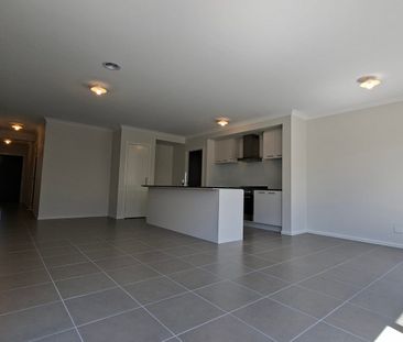 25 Mound Ave, Donnybrook, Vic 3064 - Photo 1