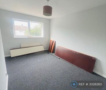 3 bedroom end of terrace house to rent - Photo 4
