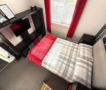 2 bedroom semi-detached house to rent - Photo 3
