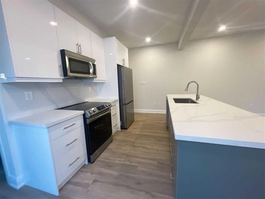 For Lease - 13 VALLEY Road Unit# 2-UPPER LEVEL, St. Catharines, Ontario - Photo 1