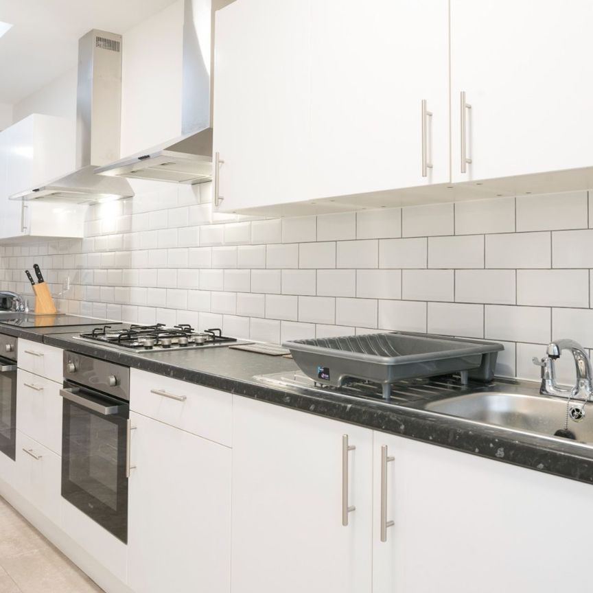 Room 5, 23 Bridgewater Road Wembley HA0 1AQ - Photo 1