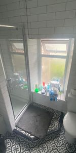 Room For Rent Llantwit Road, Pontypridd - Photo 3