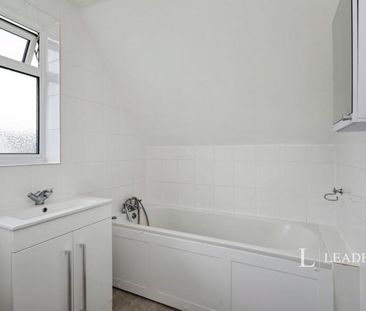 2 bedroom house to rent Went Hill Gardens, Eastbourne, East Sussex,... - Photo 5