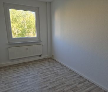 3-Raum-Wohnung mit Balkon im ersten Obergeschoss zu vermieten - Photo 3
