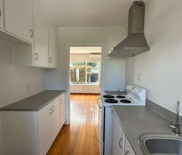 Charming Elevated Unit in the Heart of Mt Eden - A Perfect Blend of... - Photo 3