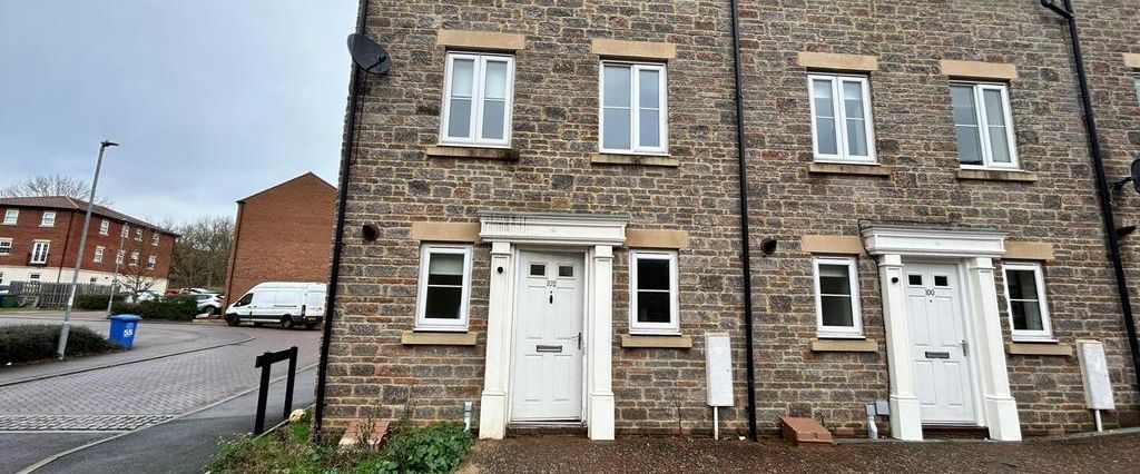 3 bedroom terraced house to rent - Photo 1