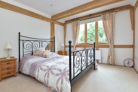 5 bedroom detached house to rent - Photo 4