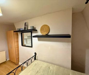 Room in a Shared House, East India Dock Road, E14 - Photo 4
