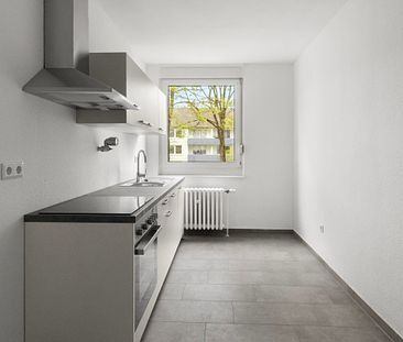*mit Küchenzeile* sonnige, renovierte 3-Zimmerwohnung mit Balkon - Foto 2
