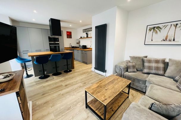 Marine Parade - Photo 1