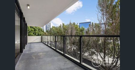 Contemporary Elegance in Melbourne's Finest Waterfront Address - Photo 5