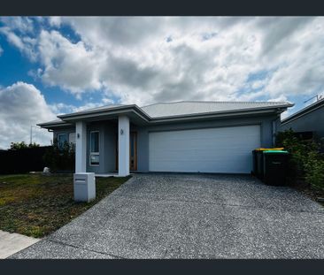 52 Snowy Cres, Nirimba, Qld 4551 - Photo 3