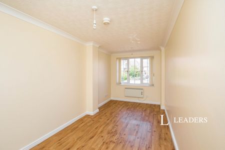 3 bedroom house to rent Acrefield Way, Chellaston, DE73 - Photo 4