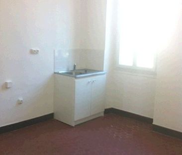 Appartement 2 pièces 36m2 MARSEILLE 10EME 466 euros - Photo 1