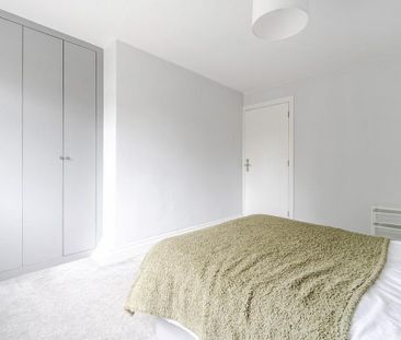 4 bedroom terraced house to rent - Photo 1