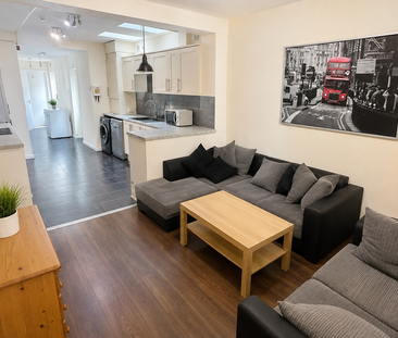 1 bedroom in a house share to rent - Photo 1
